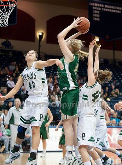 Thumbnail 3 in La Costa Canyon vs Poway (SDS D1 Final) photogallery.