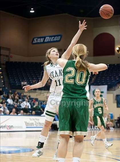 Thumbnail 3 in La Costa Canyon vs Poway (SDS D1 Final) photogallery.