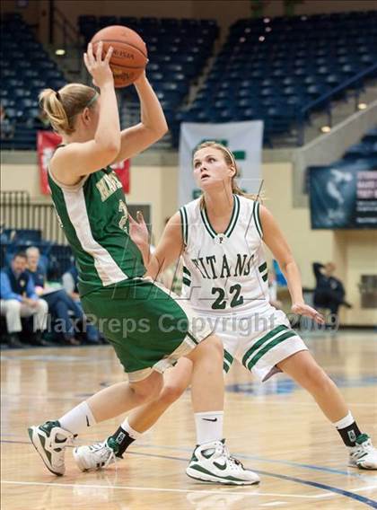 Thumbnail 2 in La Costa Canyon vs Poway (SDS D1 Final) photogallery.