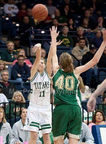 Thumbnail 3 in La Costa Canyon vs Poway (SDS D1 Final) photogallery.