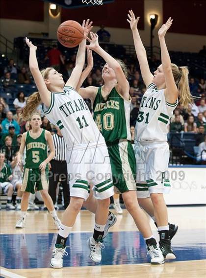 Thumbnail 3 in La Costa Canyon vs Poway (SDS D1 Final) photogallery.