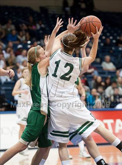 Thumbnail 2 in La Costa Canyon vs Poway (SDS D1 Final) photogallery.