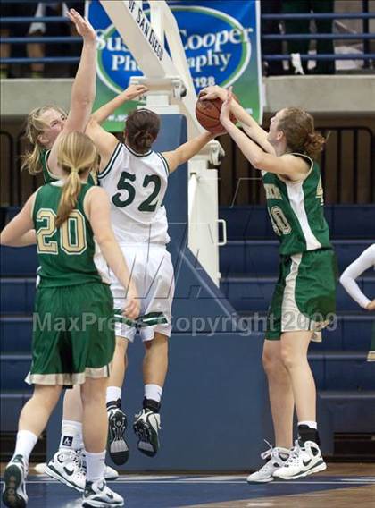Thumbnail 2 in La Costa Canyon vs Poway (SDS D1 Final) photogallery.