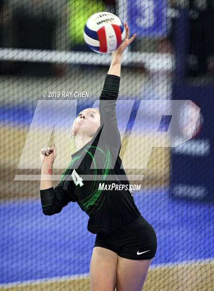 Thumbnail 1 in Fleming vs. La Veta (CHSAA 1A State Playoff) photogallery.