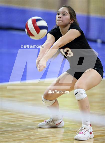 Thumbnail 1 in Fleming vs. La Veta (CHSAA 1A State Playoff) photogallery.