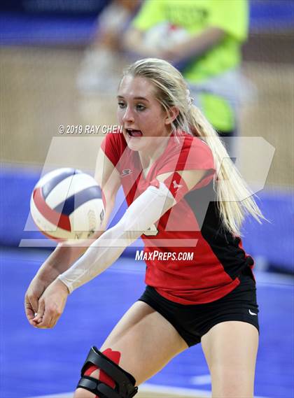 Thumbnail 2 in Fleming vs. La Veta (CHSAA 1A State Playoff) photogallery.