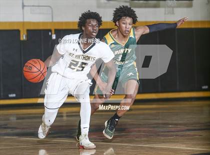 Thumbnail 3 in Trinity Catholic vs St. Anthony's (New York Holiday Invitational) photogallery.