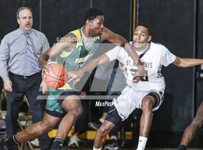 Thumbnail 2 in Trinity Catholic vs St. Anthony's (New York Holiday Invitational) photogallery.
