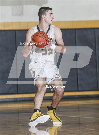 Thumbnail 1 in Trinity Catholic vs St. Anthony's (New York Holiday Invitational) photogallery.