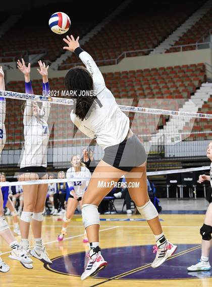 Thumbnail 2 in Hamilton vs. O'Connor (AIA 6A Final)  photogallery.