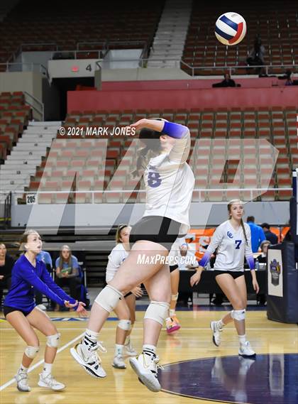 Thumbnail 1 in Hamilton vs. O'Connor (AIA 6A Final)  photogallery.