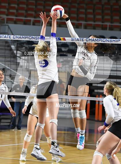 Thumbnail 2 in Hamilton vs. O'Connor (AIA 6A Final)  photogallery.