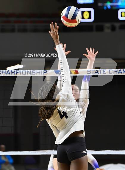 Thumbnail 1 in Hamilton vs. O'Connor (AIA 6A Final)  photogallery.