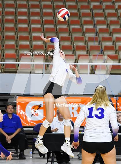 Thumbnail 3 in Hamilton vs. O'Connor (AIA 6A Final)  photogallery.