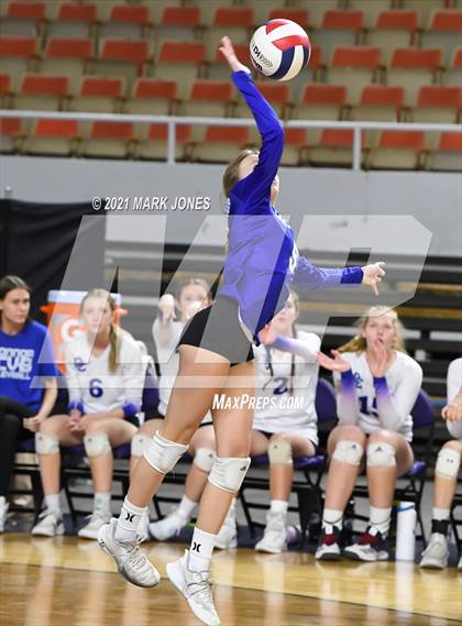 Thumbnail 2 in Hamilton vs. O'Connor (AIA 6A Final)  photogallery.