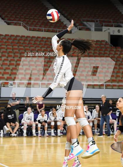 Thumbnail 1 in Hamilton vs. O'Connor (AIA 6A Final)  photogallery.