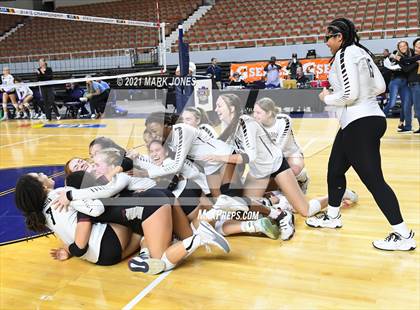 Thumbnail 2 in Hamilton vs. O'Connor (AIA 6A Final)  photogallery.