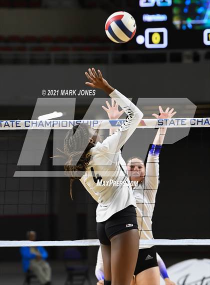 Thumbnail 3 in Hamilton vs. O'Connor (AIA 6A Final)  photogallery.