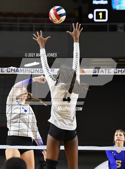 Thumbnail 2 in Hamilton vs. O'Connor (AIA 6A Final)  photogallery.