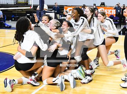 Thumbnail 2 in Hamilton vs. O'Connor (AIA 6A Final)  photogallery.