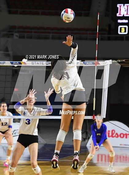Thumbnail 3 in Hamilton vs. O'Connor (AIA 6A Final)  photogallery.