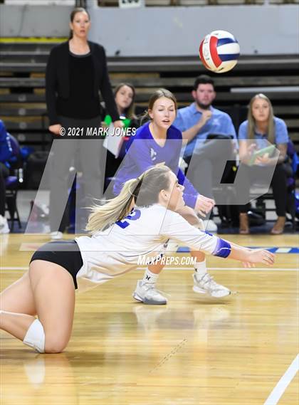 Thumbnail 2 in Hamilton vs. O'Connor (AIA 6A Final)  photogallery.