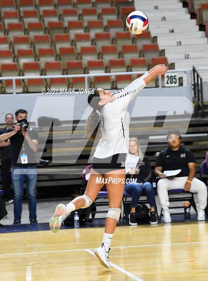 Thumbnail 3 in Hamilton vs. O'Connor (AIA 6A Final)  photogallery.