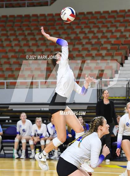 Thumbnail 2 in Hamilton vs. O'Connor (AIA 6A Final)  photogallery.
