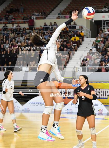 Thumbnail 1 in Hamilton vs. O'Connor (AIA 6A Final)  photogallery.