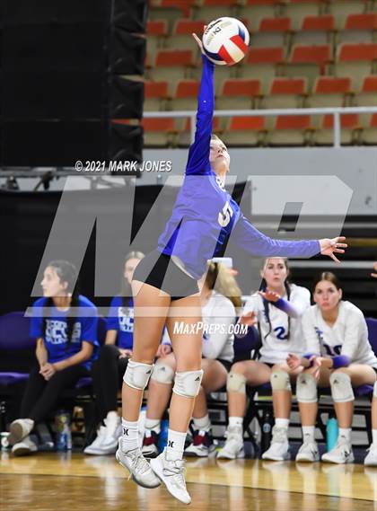 Thumbnail 1 in Hamilton vs. O'Connor (AIA 6A Final)  photogallery.