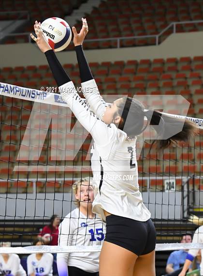 Thumbnail 3 in Hamilton vs. O'Connor (AIA 6A Final)  photogallery.