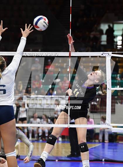 Thumbnail 3 in Valor Christian vs. Fort Collins (CHSAA 5A Semi-Final) photogallery.