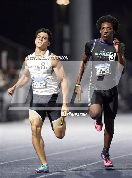 Thumbnail 2 in FHSAA Class 3A Final (4x400m) photogallery.