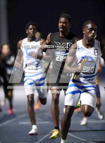 Thumbnail 2 in FHSAA Class 3A Final (4x400m) photogallery.