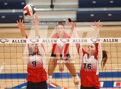 Thumbnail 1 in John Paul II vs. Centennial (Texas Open) photogallery.