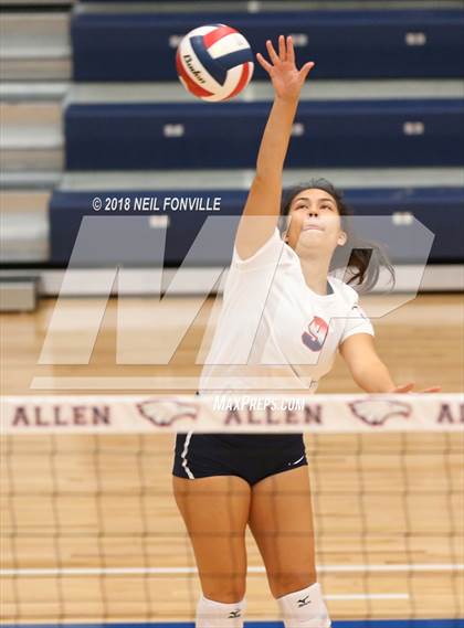 Thumbnail 2 in John Paul II vs. Centennial (Texas Open) photogallery.