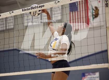 Thumbnail 2 in Oak Ridge @ Vista del Lago photogallery.