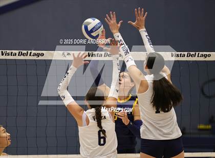 Thumbnail 1 in Oak Ridge @ Vista del Lago photogallery.