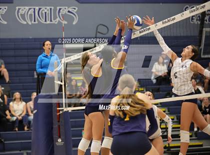 Thumbnail 1 in Oak Ridge @ Vista del Lago photogallery.
