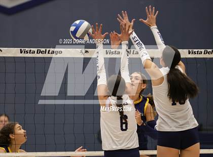 Thumbnail 3 in Oak Ridge @ Vista del Lago photogallery.