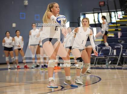 Thumbnail 2 in Oak Ridge @ Vista del Lago photogallery.
