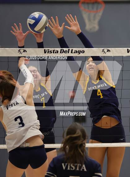 Thumbnail 3 in Oak Ridge @ Vista del Lago photogallery.