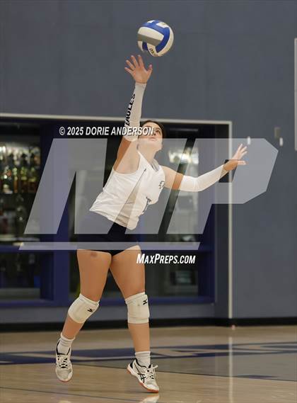 Thumbnail 3 in Oak Ridge @ Vista del Lago photogallery.