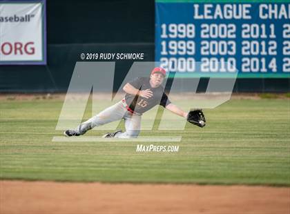 Thumbnail 1 in Santa Fe Christian @ La Costa Canyon (North County Conference Tournament) photogallery.