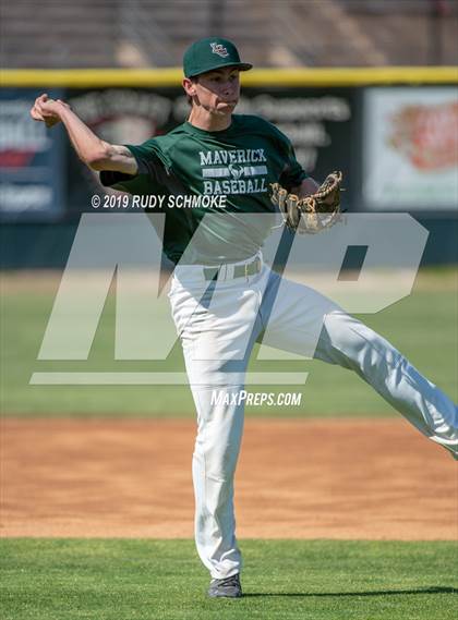 Thumbnail 3 in Santa Fe Christian @ La Costa Canyon (North County Conference Tournament) photogallery.