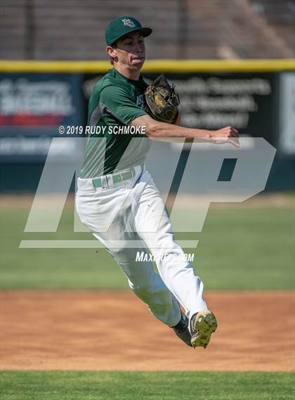Thumbnail 1 in Santa Fe Christian @ La Costa Canyon (North County Conference Tournament) photogallery.