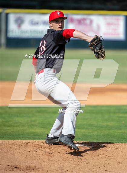 Thumbnail 2 in Santa Fe Christian @ La Costa Canyon (North County Conference Tournament) photogallery.