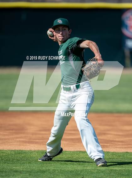 Thumbnail 2 in Santa Fe Christian @ La Costa Canyon (North County Conference Tournament) photogallery.