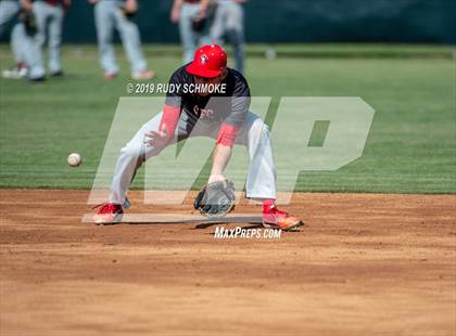 Thumbnail 1 in Santa Fe Christian @ La Costa Canyon (North County Conference Tournament) photogallery.