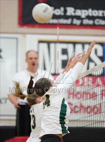 Thumbnail 2 in Mountain Vista vs. Arapahoe (Eaglecrest Invitational) photogallery.